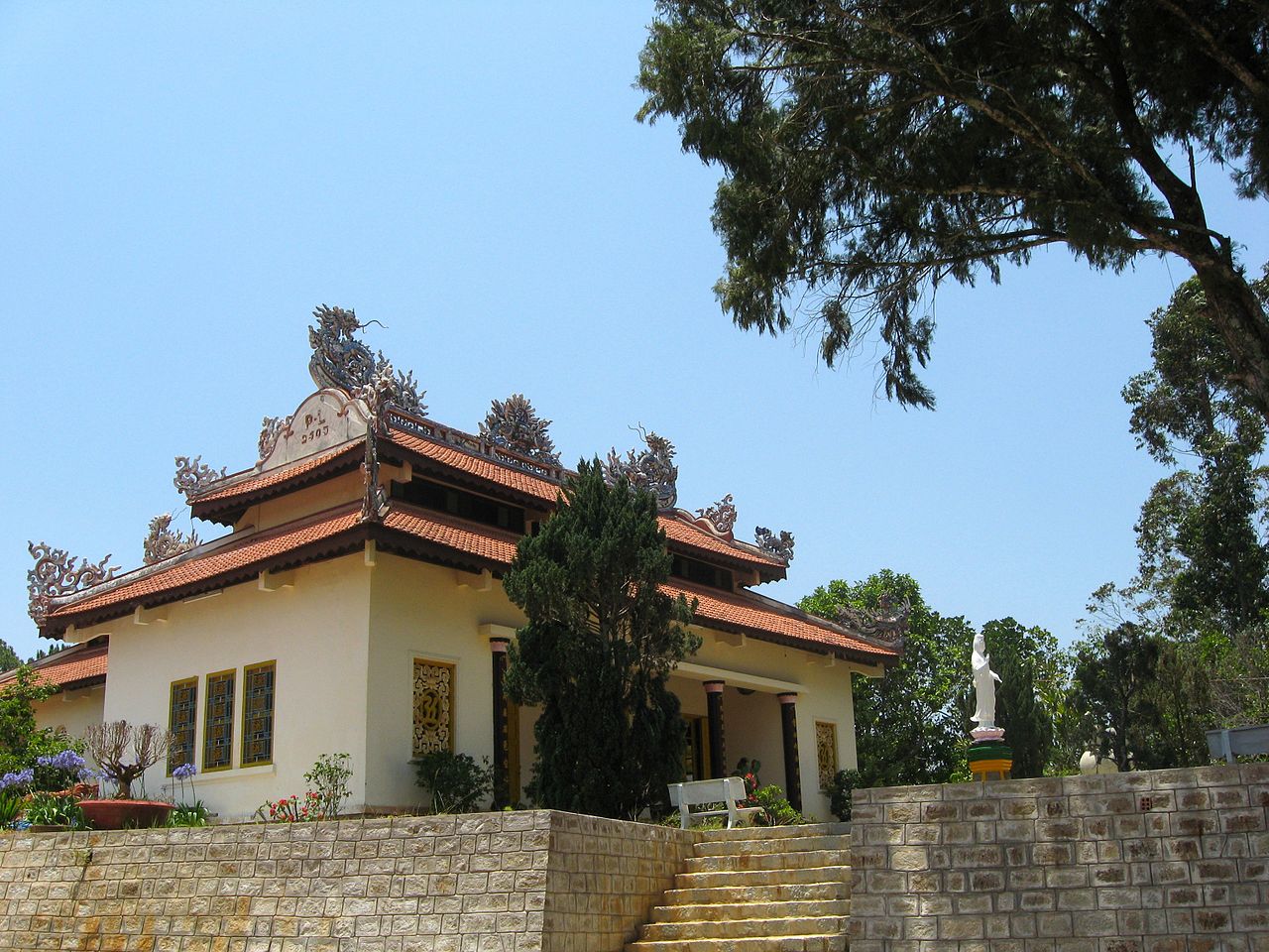 chua linh phong da lat 2 - Thăm Chùa Linh Phong Đà Lạt