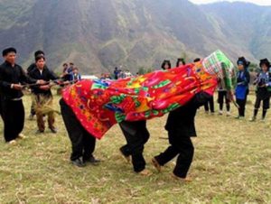 lễ hội trùm chăn của người Hà Nhì