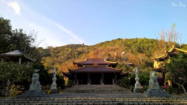 ve dep cua thien vien truc lam chan nguyen - Về Vũng Tàu thăm Thiền viện Trúc Lâm Chân Nguyên