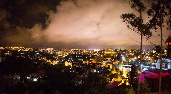 Ngắm Đà Lạt về đêm từ Dalat Nights