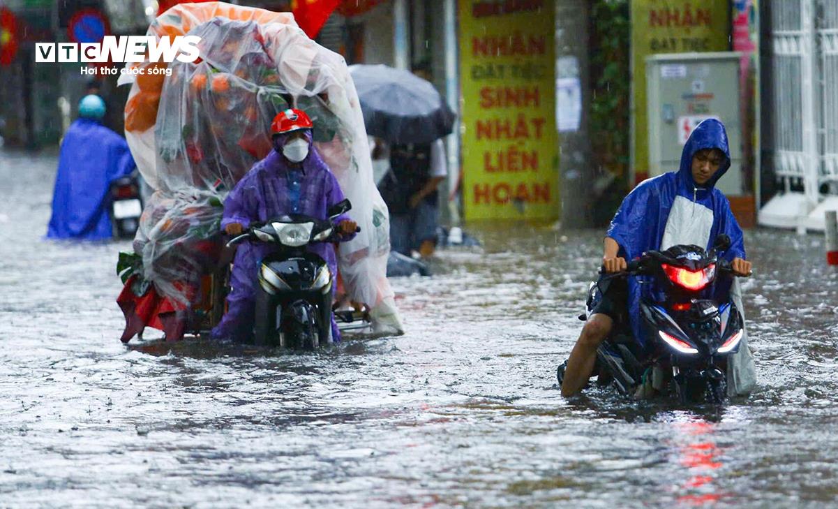 Dự Báo Thời Tiết Hôm Nay 25/9: Bão Ragasa đổ bộ, miền Bắc mưa lớn diện rộng